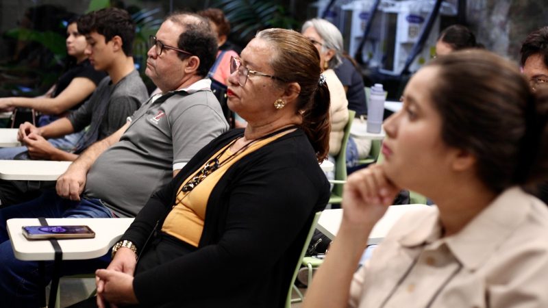 Prefeitura de Manaus promove imersão voltada ao autocuidado e à qualificação de servidores da assistência social