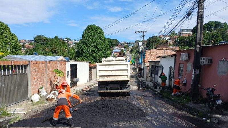 Prefeitura de Manaus avança com recuperação asfáltica no loteamento Campo Dourado e melhora mobilidade na zona Norte