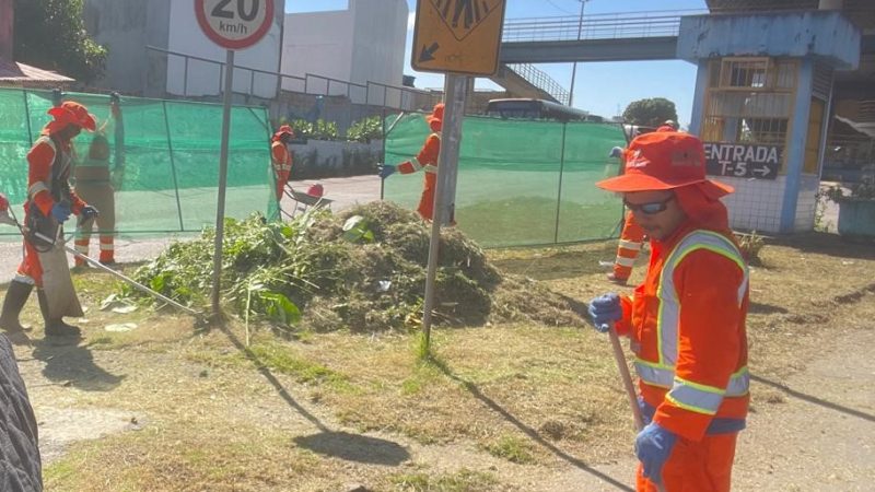 Prefeitura de Manaus realiza serviços de limpeza e manutenção no T5, na zona Leste