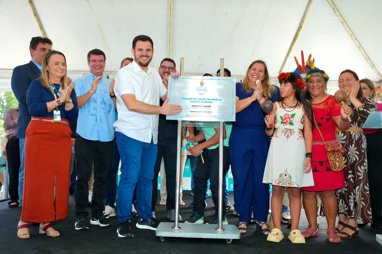 Prefeito Renato Junior entrega a USF Santos Dumont e amplia atendimento de saúde para 25 mil pessoas na zona Centro-Oeste de Manaus
