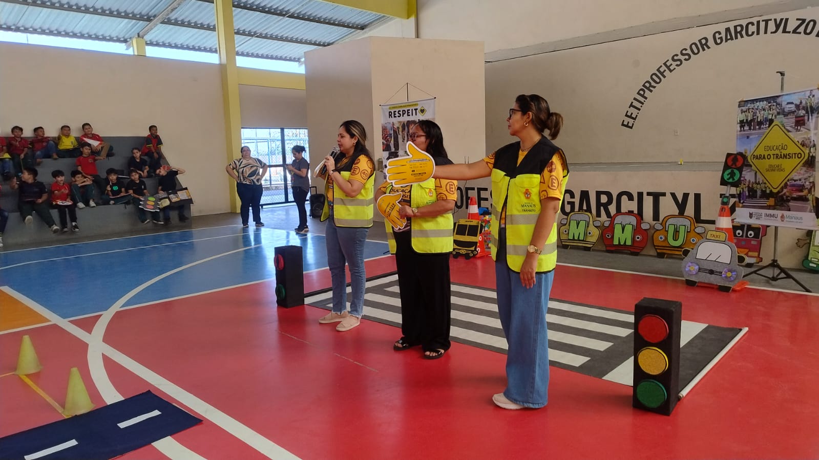 Alunos da zona Oeste recebem projeto ‘Trânsito na Escola’ da Prefeitura de Manaus