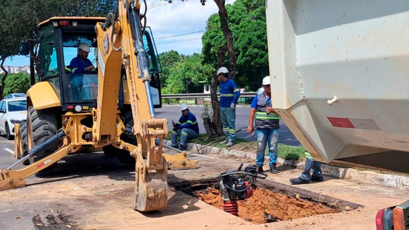 Prefeitura de Manaus multa e embarga Águas de Manaus por intervenção sem comunicação prévia ao Implurb