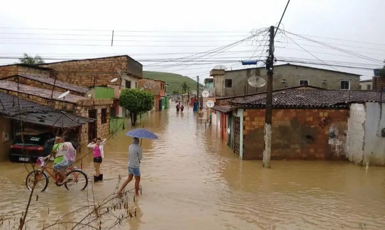 Governo mantém técnicos de prontidão para ajudar municípios pernambucanos afetados por chuvas