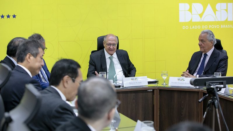 Geraldo Alckmin recebe relatório sobre parceria estratégica Brasil-Japão