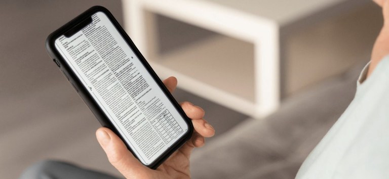 Anvisa abre consultas para avaliar implementação da bula digital no País