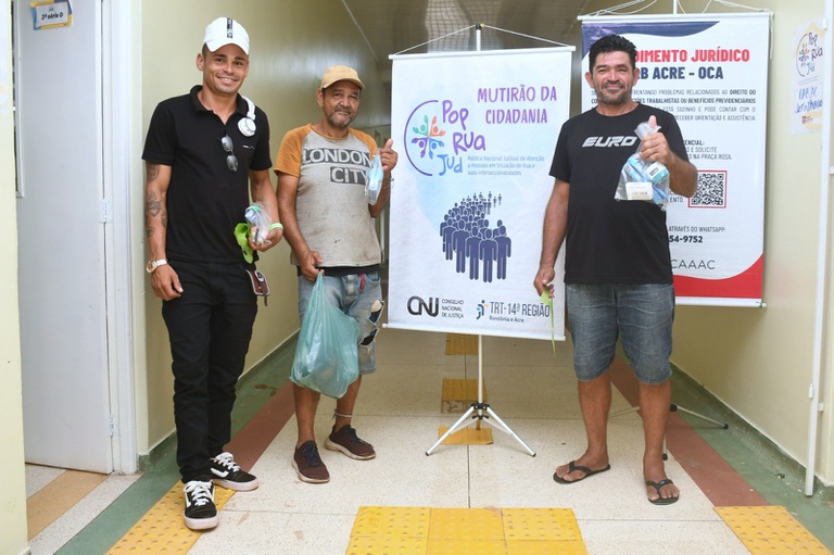 AGU participa de mutirão de atendimento à população de rua no Acre