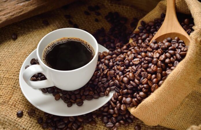 Preços de combustíveis e café caem e inflação recua em junho, aponta prévia do IBGE