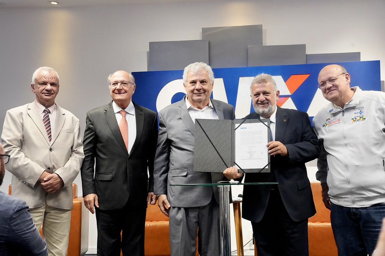 Caixa formaliza R$ 800 mi em crédito para hospitais filantrópicos que atendem o SUS