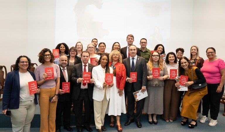 ‘Enquanto houver uma criança explorada, não podemos descansar’, afirma ministro do Trabalho