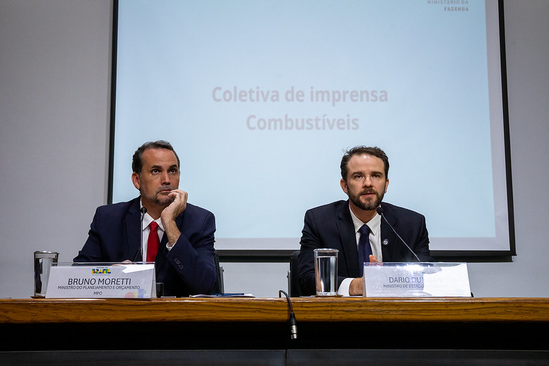 Governo do Brasil inicia retirada gradual de subvenções aos combustíveis