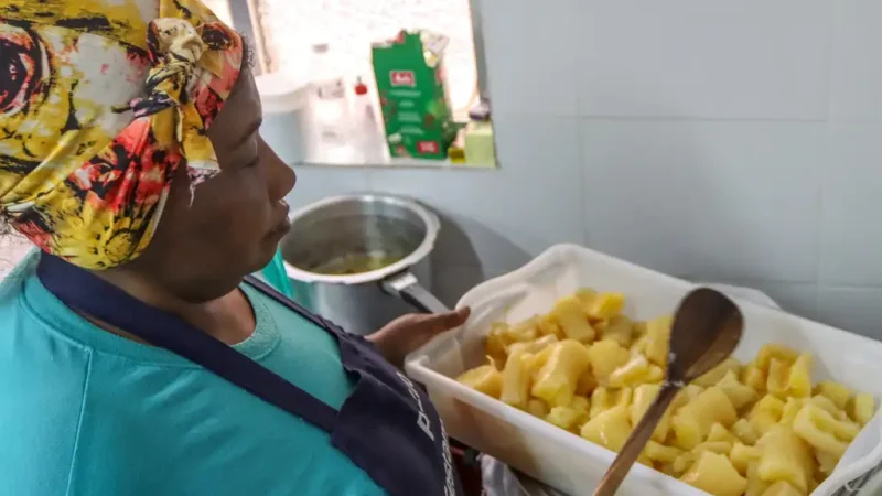 Parceria de R$ 2,9 milhões vai fortalecer Cozinhas Solidárias em apoio a pessoas em situação de rua