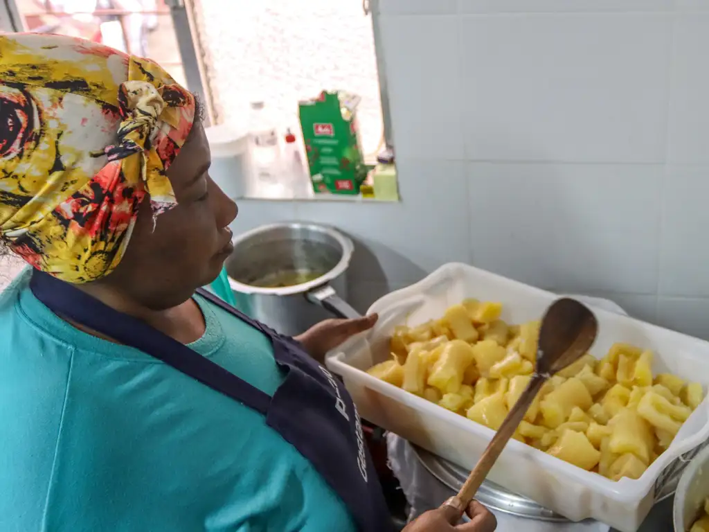 Parceria de R$ 2,9 milhões vai fortalecer Cozinhas Solidárias em apoio a pessoas em situação de rua