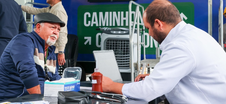SUS vai às estradas para oferecer atendimento a caminhoneiros e caminhoneiras