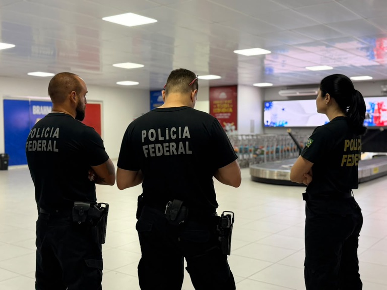 PF reforça fiscalização no Aeroporto de Parintins durante o Festival Folclórico 2026