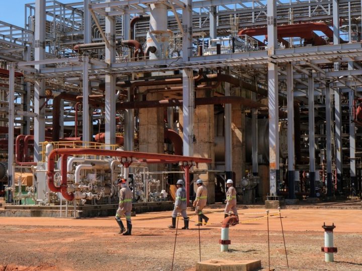 Lula participa do anúncio de retomada de fábrica de fertilizantes. Obra favorece a segurança alimentar