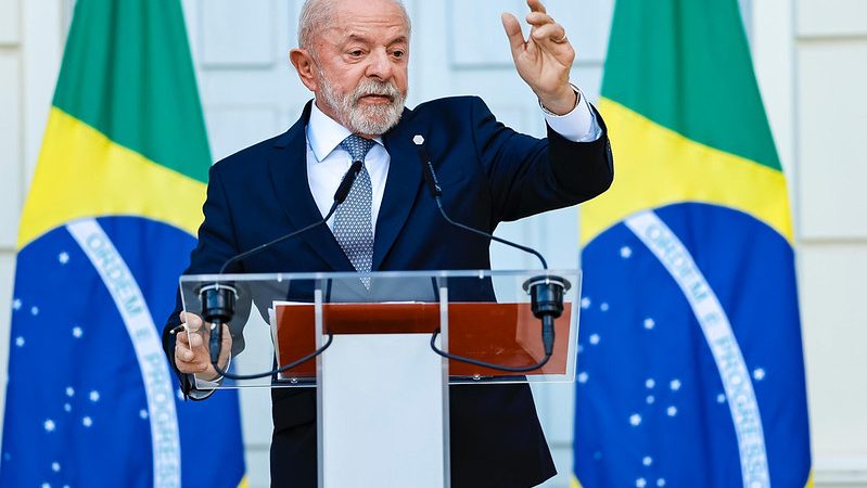 Junto ao G7, Lula defende distribuição do investimento para economia global crescer