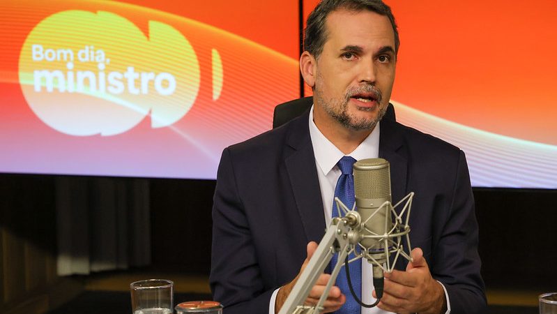 Orçamento e regime fiscal devem servir também à população, afirma ministro do Planejamento