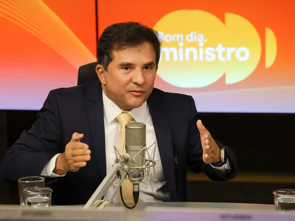 Maior legado da Copa do Mundo Feminina é incluir mais meninas jogando futebol, afirma ministro