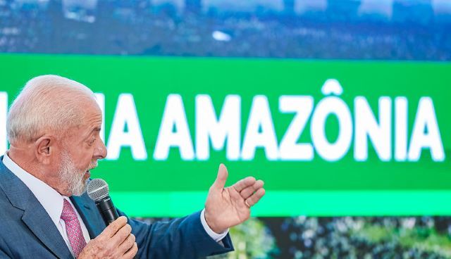 Lula participa da apresentação de dados da redução do desmatamento na região Amazônica e Cerrado
