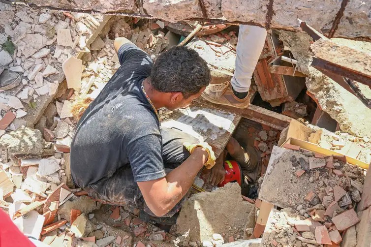 Lula autoriza envio de missão humanitária para apoiar a Venezuela após terremotos