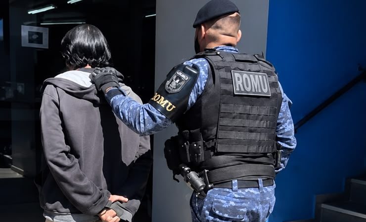 Ronda Ostensiva Municipal detém indivíduo com mandado de prisão em aberto na zona Leste da capital