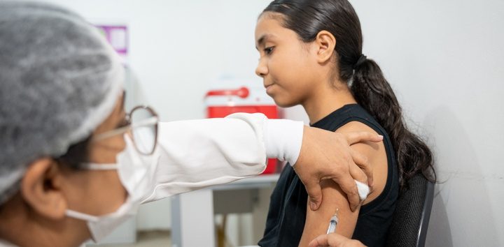 Jovens de 15 a 19 anos podem se vacinar contra o HPV até dezembro