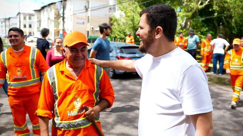 Prefeito Renato Junior surpreende morador ao fiscalizar obra no domingo e recebe reconhecimento por recuperação de rua