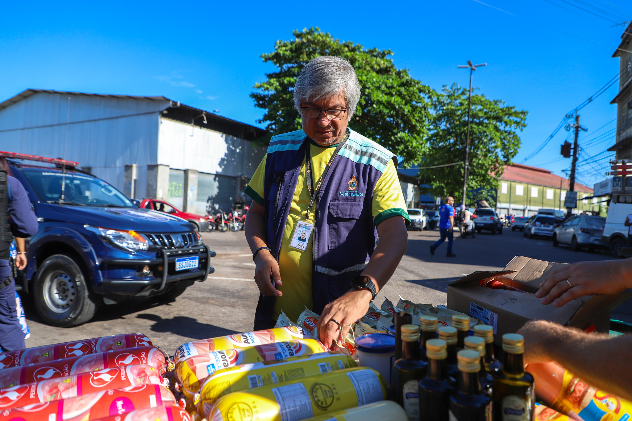 Prefeitura de Manaus reforça atuação durante operação ‘Centro Mais Seguro’ e apreende diversos produtos irregulares