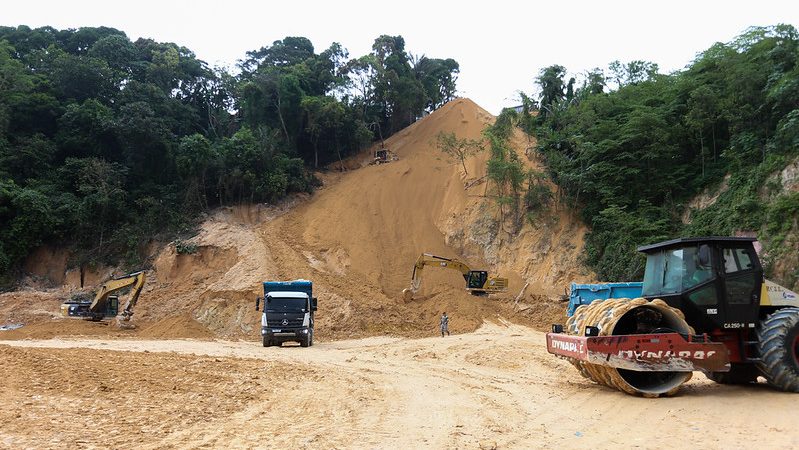 Prefeitura de Manaus avança com obra de contenção de erosão no bairro Jorge Teixeira