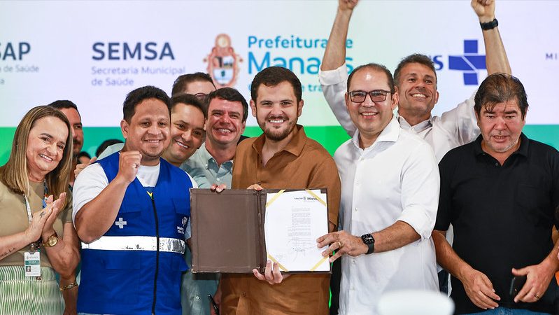 Prefeito Renato Junior celebra formação de mais de mil agentes de saúde e sanciona lei de progressão histórica para servidores da Semsa
