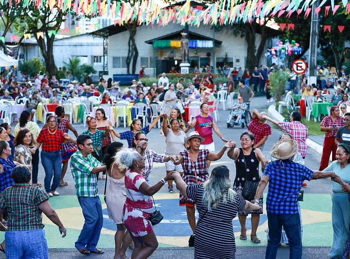 Prefeitura de Manaus promove tradicional ‘Arraiá Doutor Thomas na Roça’ e garante momentos de lazer e convivência para idosos