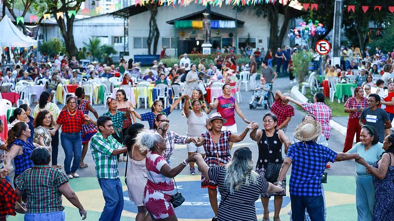 Prefeitura de Manaus promove tradicional ‘Arraiá Doutor Thomas na Roça’ e garante momentos de lazer e convivência para idosos