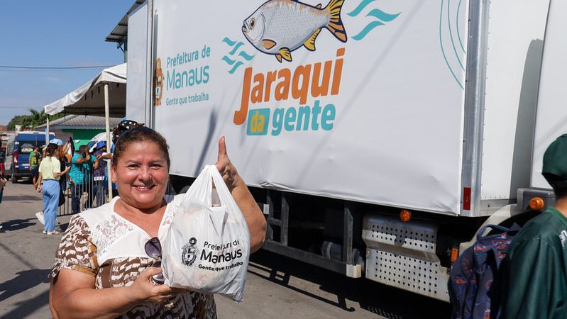Prefeitura de Manaus distribui 12 toneladas de pescado do ‘Jaraqui da Gente’ no bairro Redenção e beneficia cerca de 1,5 mil pessoas na região