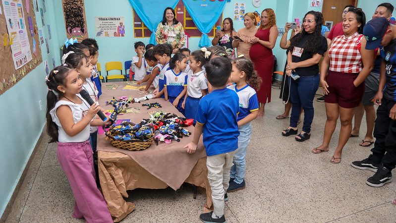 Escola municipal da zona Norte destaca o protagonismo feminino em programação da feira de ciências