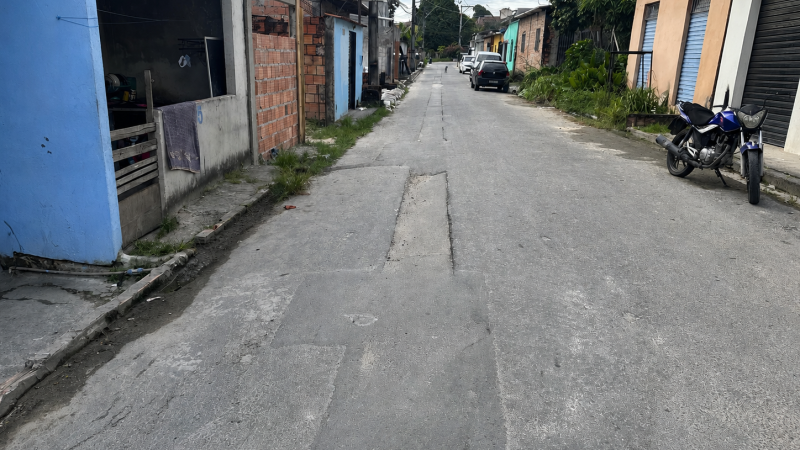 Ageman multa Águas de Manaus após vistoria em local de acidente com motociclista no bairro Nossa Senhora de Fátima e solicita recuperação da via com urgência máxima 