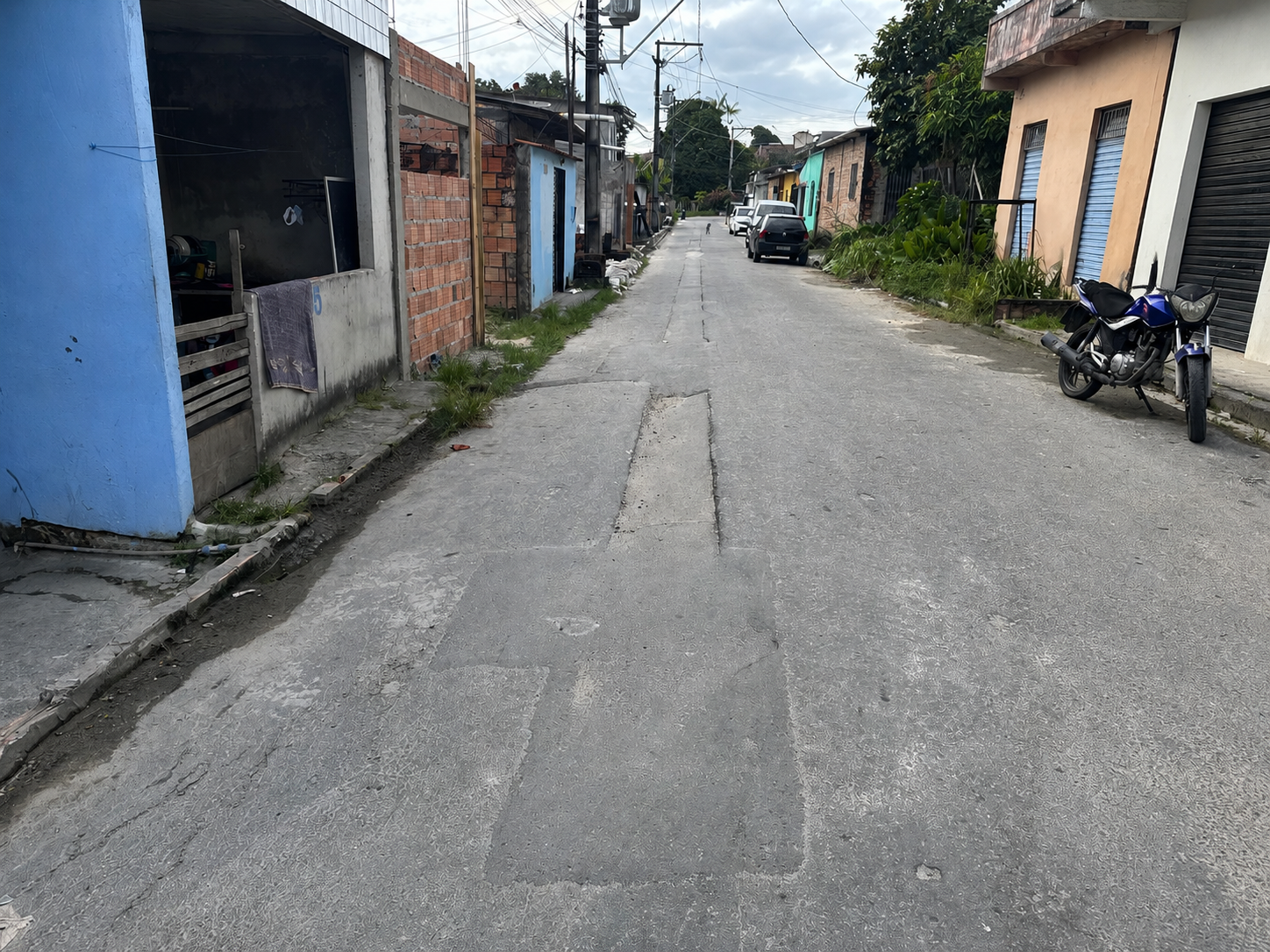 Ageman multa Águas de Manaus após vistoria em local de acidente com motociclista no bairro Nossa Senhora de Fátima e solicita recuperação da via com urgência máxima 