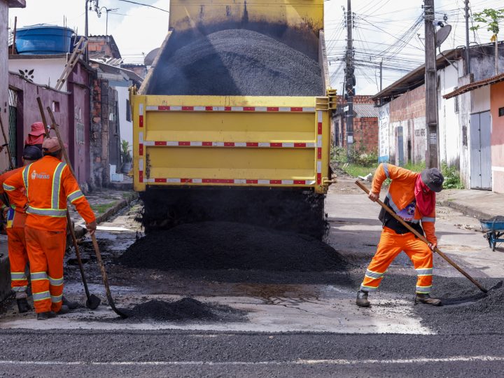 Prefeitura de Manaus leva serviços de infraestrutura, saúde e assistência social ao bairro Santa Etelvina neste sábado