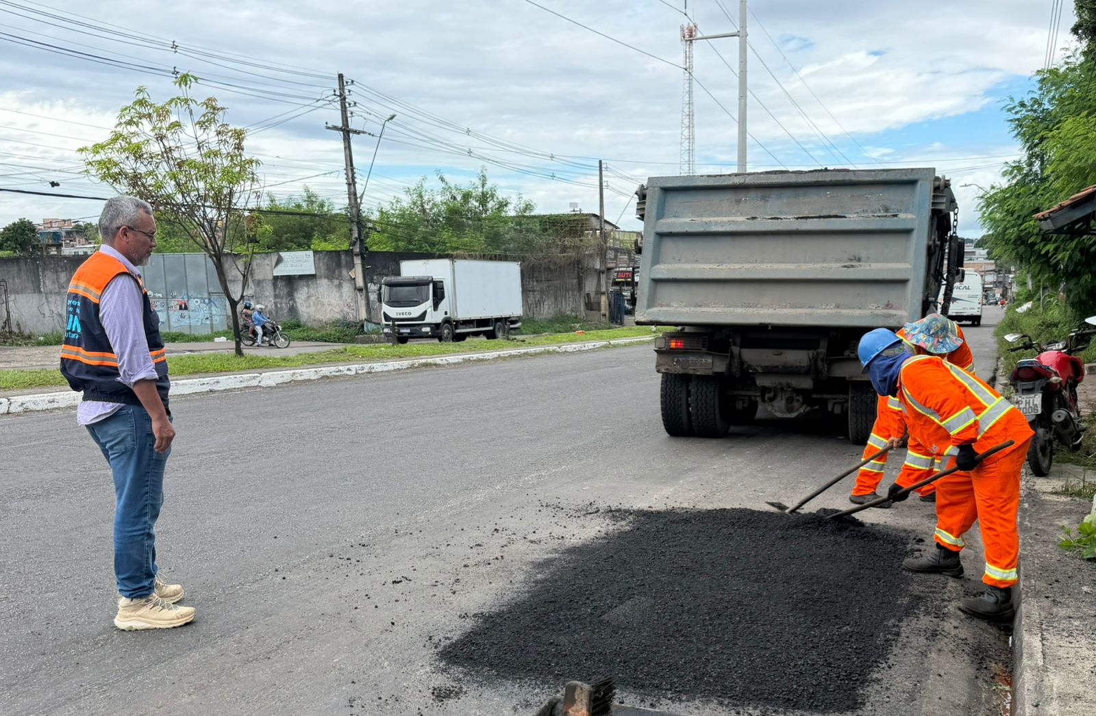Prefeitura de Manaus intensifica manutenção asfáltica na avenida Camapuã e reforça mobilidade na zona Norte