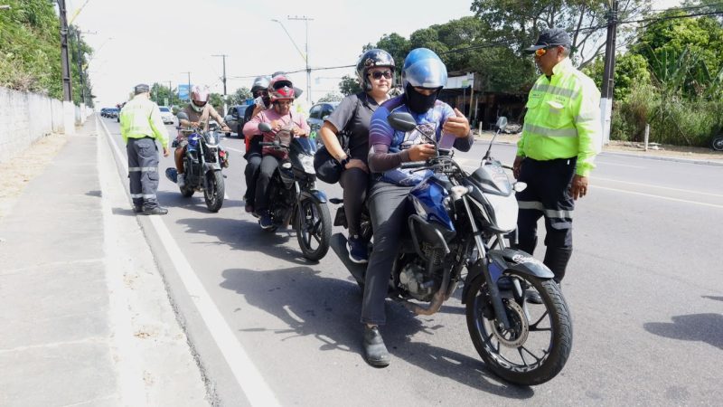 Prefeitura intensifica fiscalização e orientação no trânsito na zona Centro-Sul de Manaus com a abordagem de 105 veículos