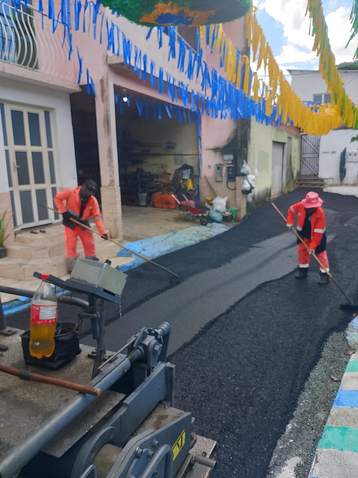 Prefeitura de Manaus conclui recapeamento em via do bairro Parque 10 de Novembro e amplia investimentos na recuperação da malha viária