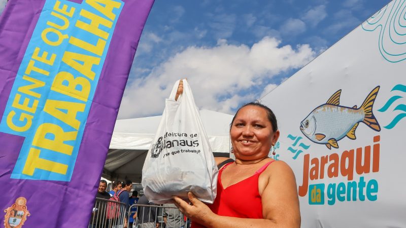 Prefeitura de Manaus distribui 50 mil jaraquis à população dos bairros Santa Etelvina e Lago Azul