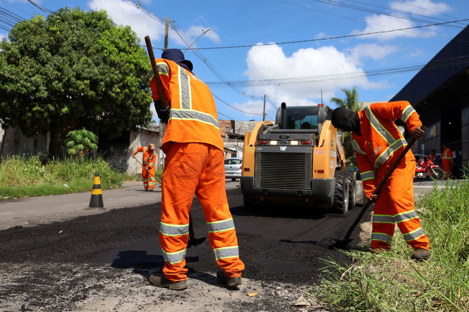 Prefeitura de Manaus intensifica operação ‘Tapa-Buracos’ e reforça recuperação da malha viária na zona Norte