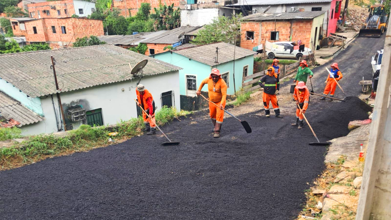 Prefeitura de Manaus intensifica recuperação asfáltica no bairro Cidade Nova e fortalece a mobilidade na zona Norte