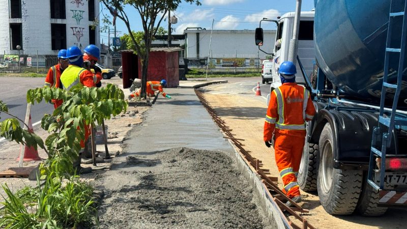 Prefeitura de Manaus revitaliza canteiro central da avenida Margarita e amplia segurança e qualidade dos espaços públicos na zona Norte