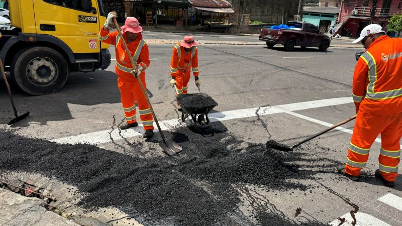 Programa ‘Manaus que a Gente Cuida’  leva recuperação asfáltica ao bairro Santa Etelvina e reforça segurança em área escolar