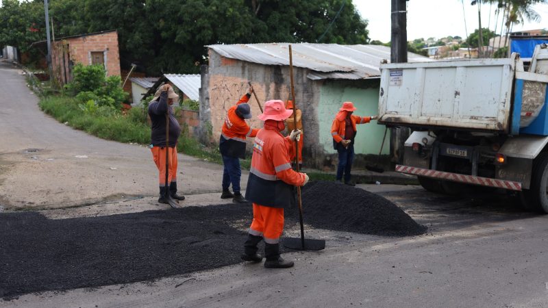 Prefeitura de Manaus intensifica operação ‘Tapa-Buracos’ e transforma a mobilidade no bairro Colônia Terra Nova
