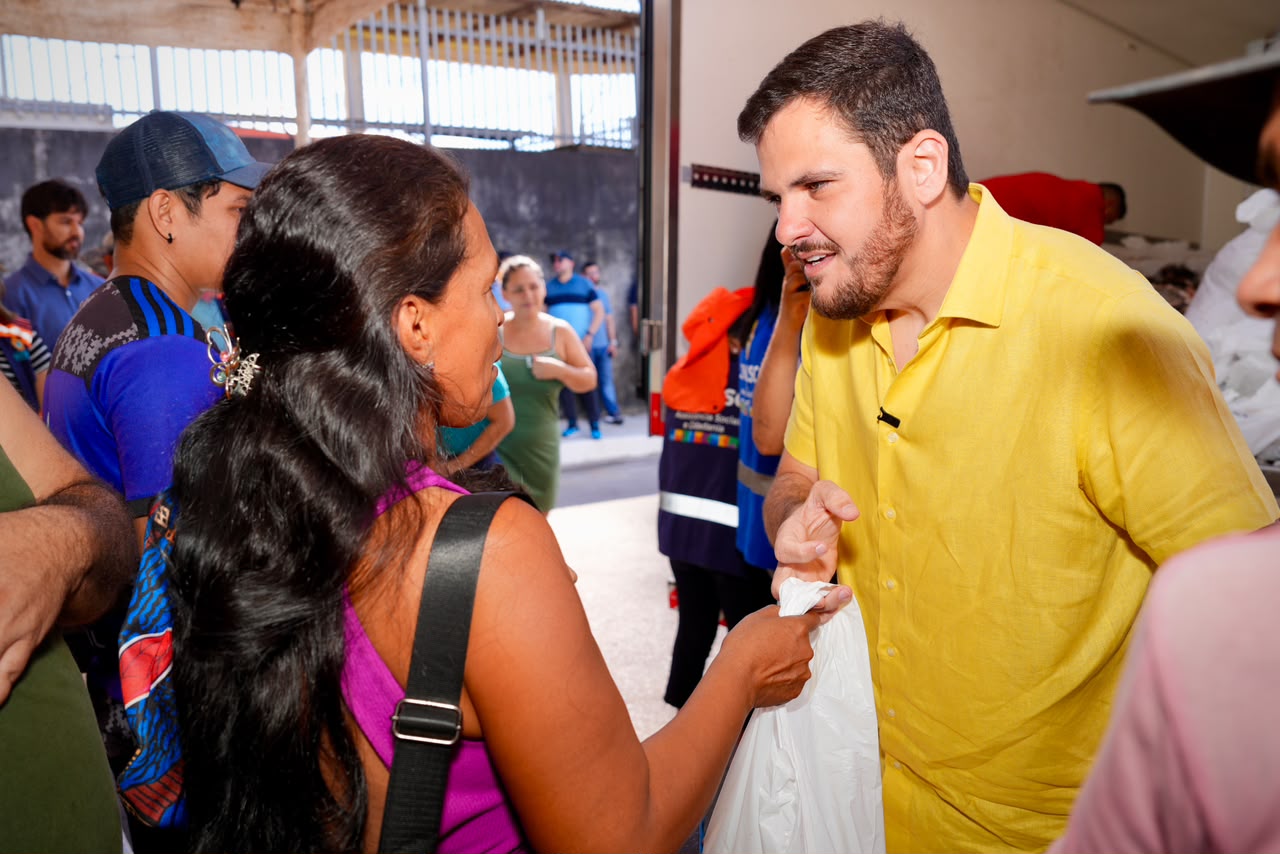 Prefeito Renato Junior começa distribuição gratuita de jaraqui nos bairros de Manaus e amplia ações de segurança alimentar