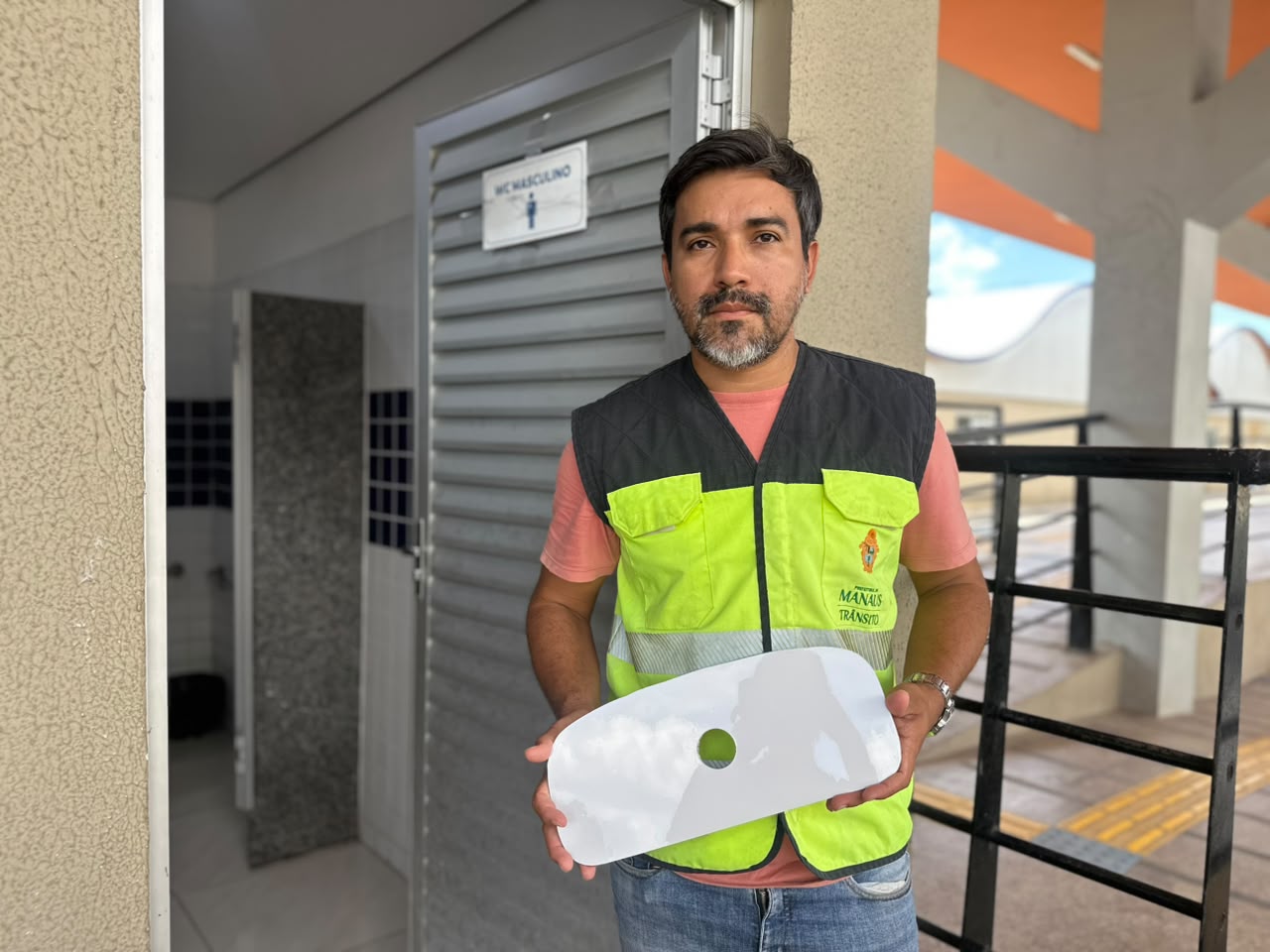 Prefeitura de Manaus implanta projeto-piloto no terminal 7 para conter vandalismo em banheiros