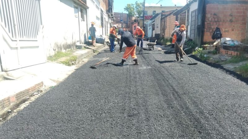 Prefeitura de Manaus intensifica recuperação asfáltica no bairro Gilberto Mestrinho e melhora mobilidade na zona Leste