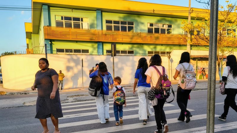 Prefeitura de Manaus realiza pesquisa para implantar semáforo de pedestres no bairro Santa Etelvina
